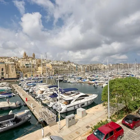Charming In 3 The Cities With Roof Views By 360 Estates *